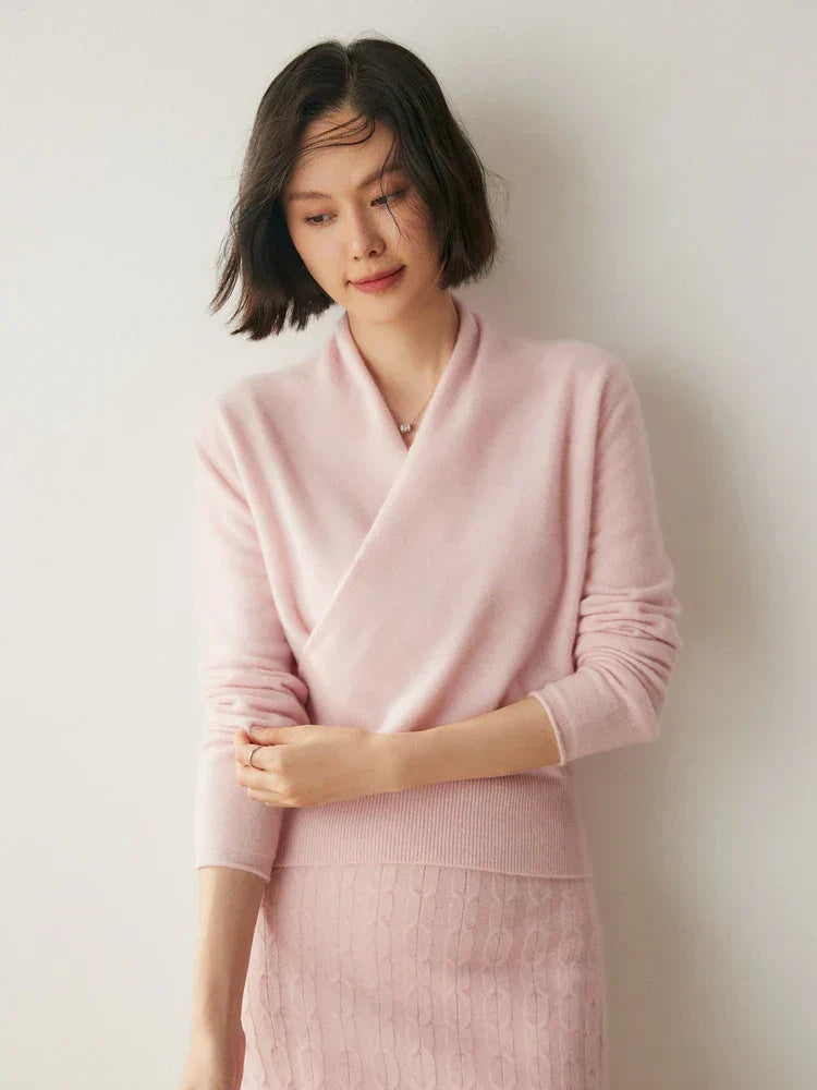 Pull femme élégant en maille avec col montant
