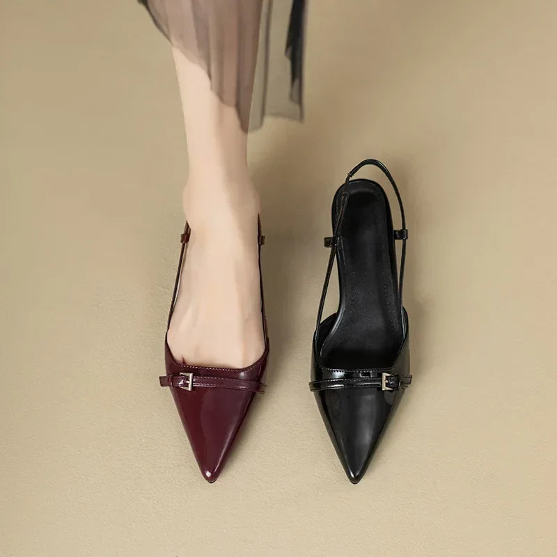 Sandales en cuir à talon moyen pour femme