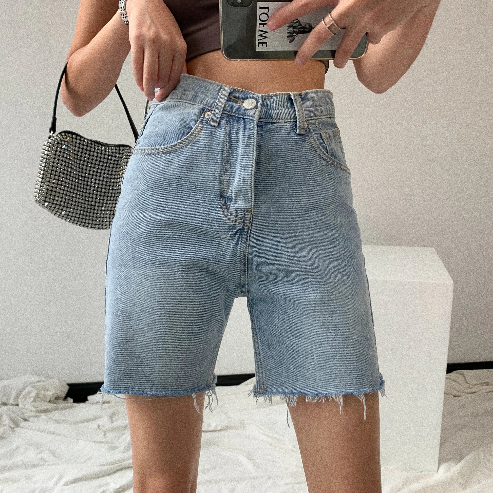 Shorts Jeans Femme Bermuda Coupes Raw - BerlinGlamour