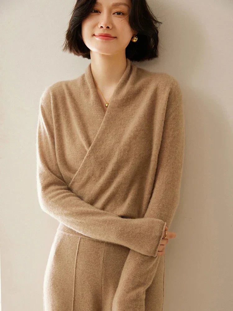 Pull femme élégant en maille avec col montant
