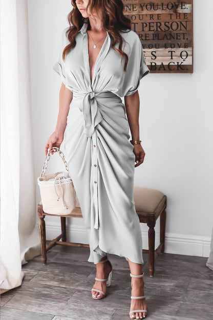 Robe de Soirée Élégante en Soie - Longue et Féminine avec Décolleté Plongeant