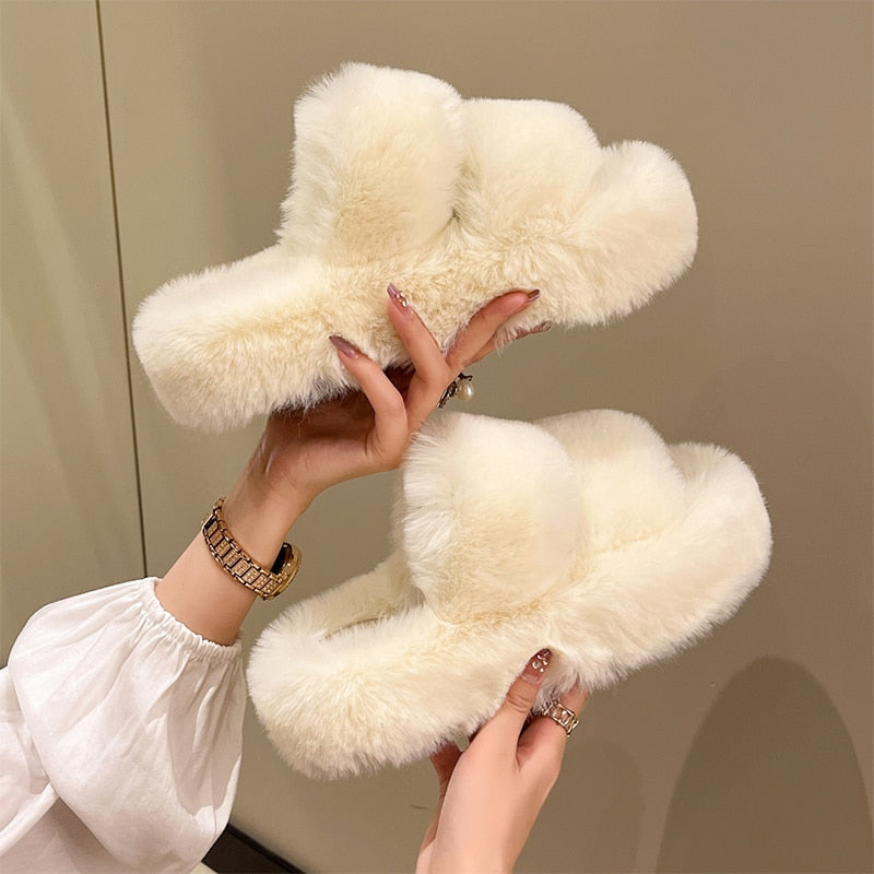 Chaussons Peluche Chauffants Antidérapants pour Maison - PanierRoyale