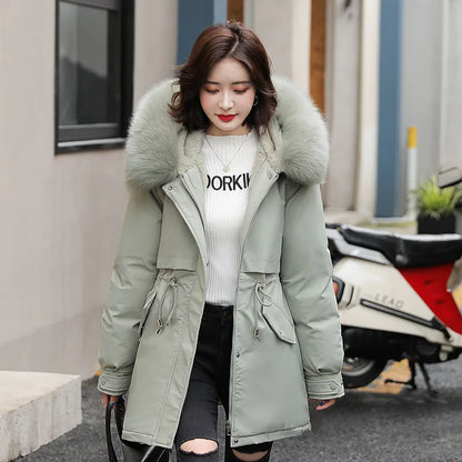 Veste À Capuche D’Hiver Pour Femme | Détail En Fourrure