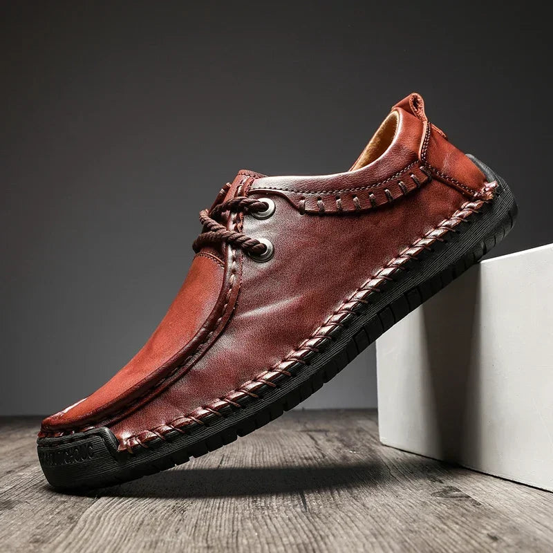 Mocassins Cuir Luxe à Broderie Délicate