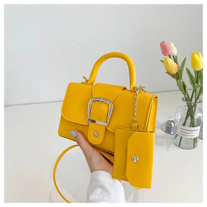Sac à main cuir verni avec pochette intérieure