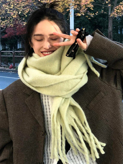 Écharpe Femme en Laine Douce avec Frange pour Hiver