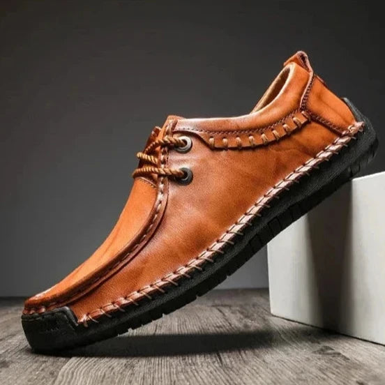 Mocassins Cuir Luxe à Broderie Délicate