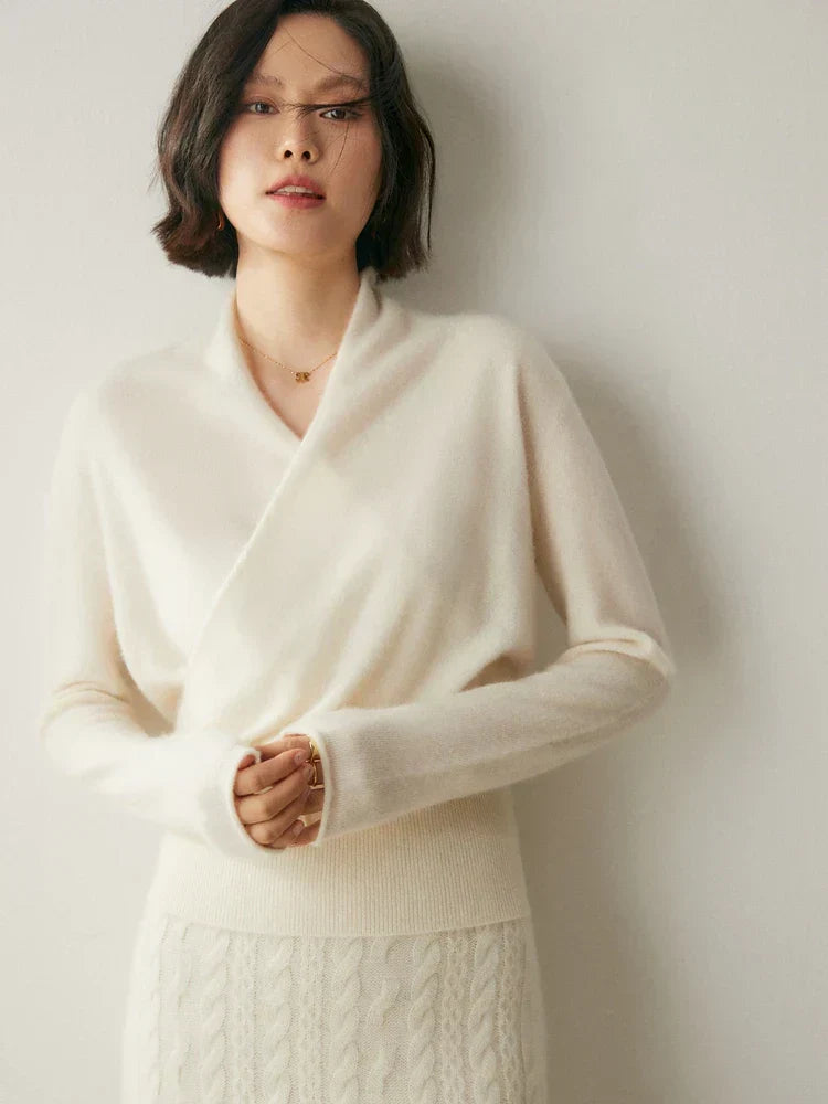 Pull femme élégant en maille avec col montant