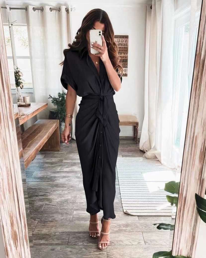 Robe de Soirée Élégante en Soie - Longue et Féminine avec Décolleté Plongeant