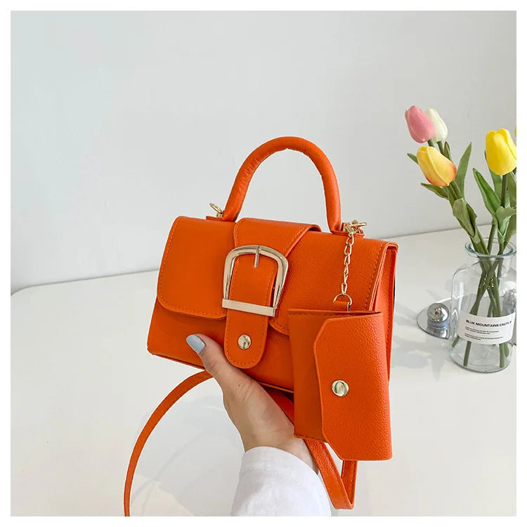 Sac à main cuir verni avec pochette intérieure