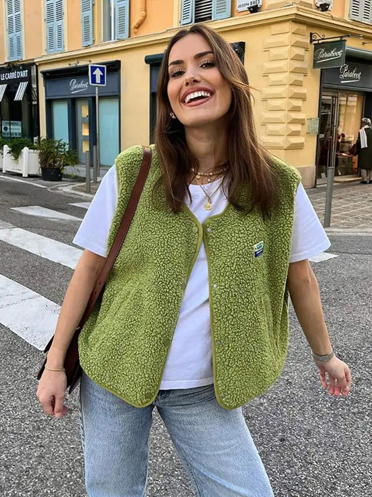 Doudoune Sans Manches Femme Légère Coupe Ajustée Fermeture Boutonnée