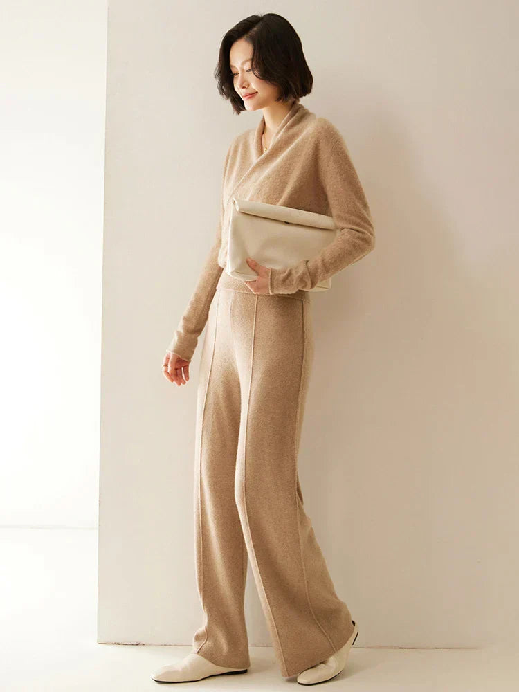 Pull femme élégant en maille avec col montant