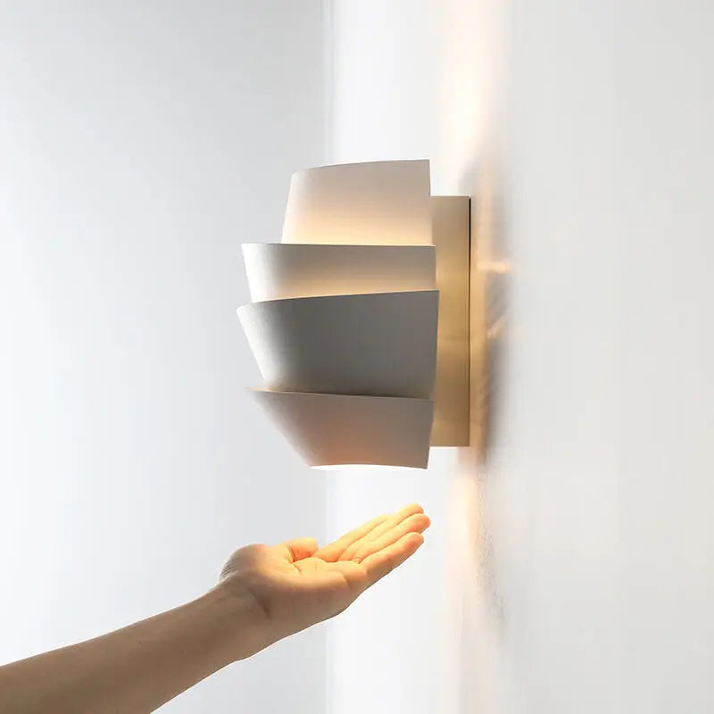 JonasDesign | Skandinavische Wandleuchte mit doppelten Eisenlichtern Zendoo.de