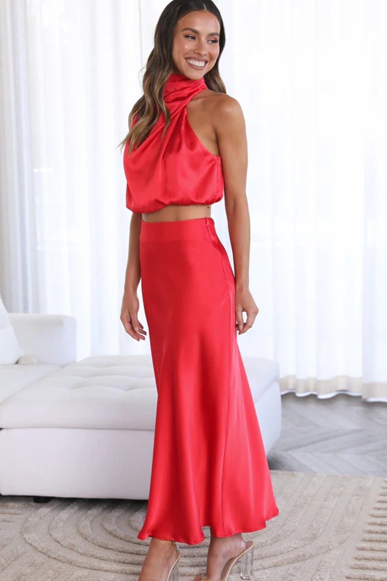 Robe Soirée Sans Manches en Satin Beige Féminine