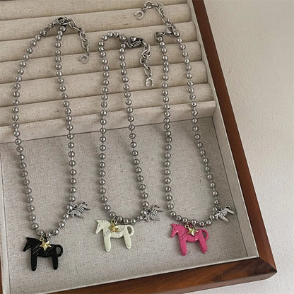 Collier Femme Perles Argentées Pendentif Cheval Classique - PanierRoyale