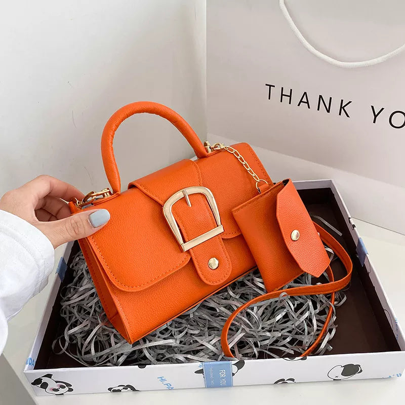 Sac à main cuir verni avec pochette intérieure - PanierRoyale