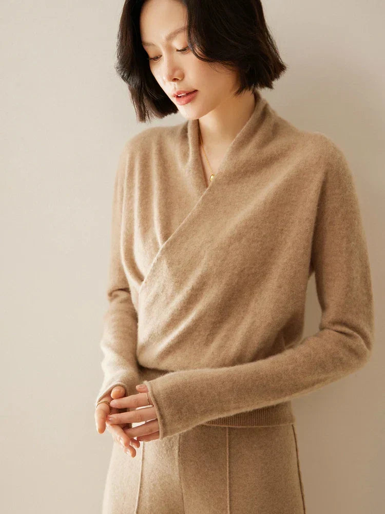 Pull femme élégant en maille avec col montant
