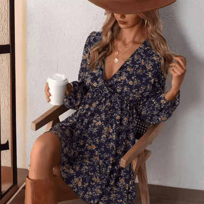 Robe Courte Élégante Fleurs – Col V et Taille Parfaite