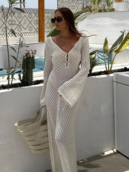 Robe Très Féminine à Manches Longues et Décolleté Profond