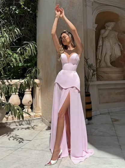 Robe de Mariage Chic avec Découpe en Cœur pour Invitées