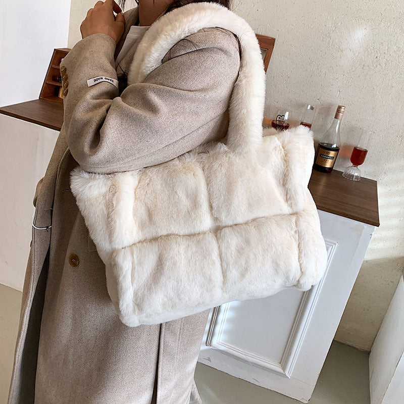 Sac à Main Chic avec Poches Intérieures et Fermeture Éclair - PanierRoyale