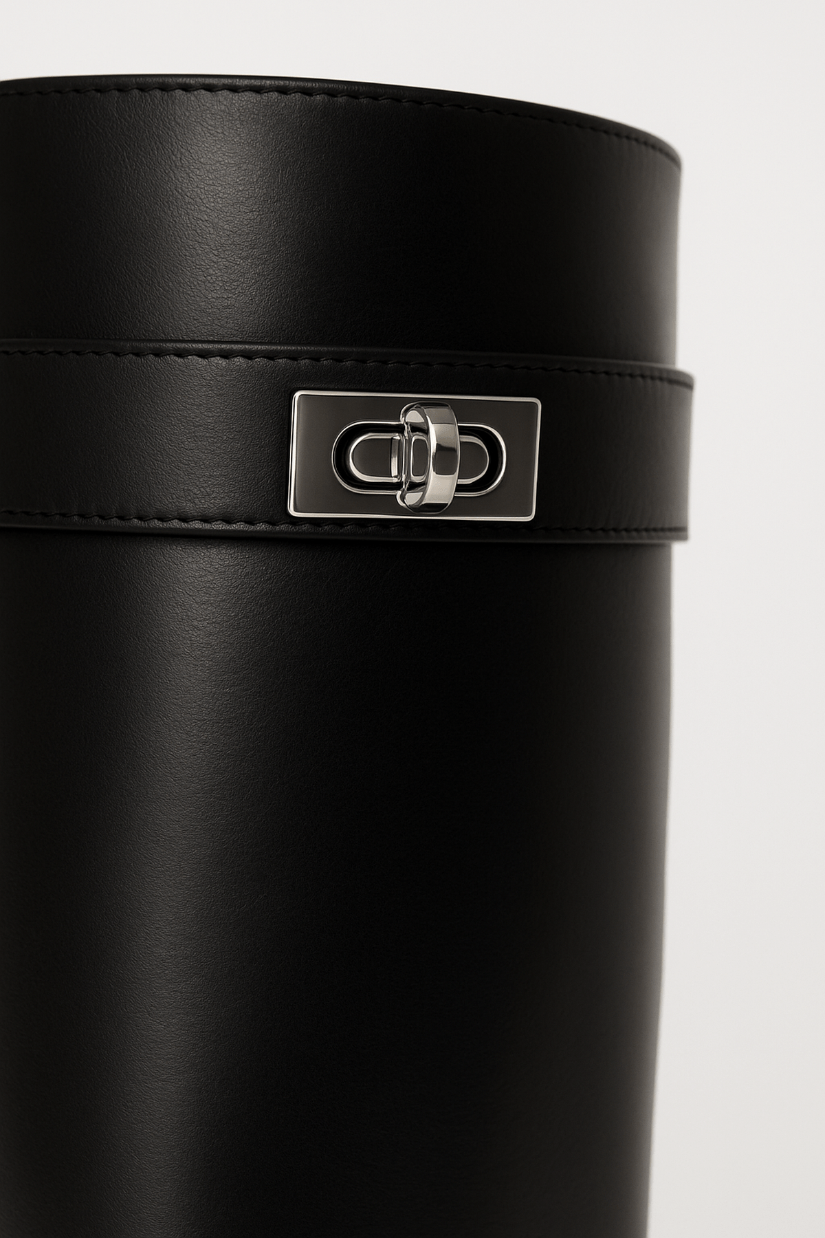 Bottes Féminines Élégantes à Talon Medium et Pointe Fine