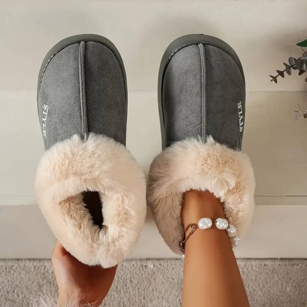 Pantoufles Peluche Chaudes et Confortables
