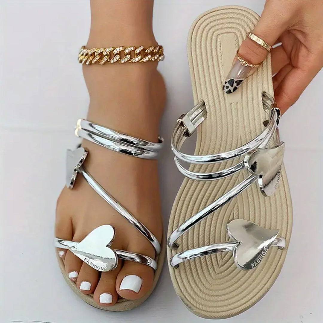 Sandales Femmes à Talons Plats avec Détails Cœur