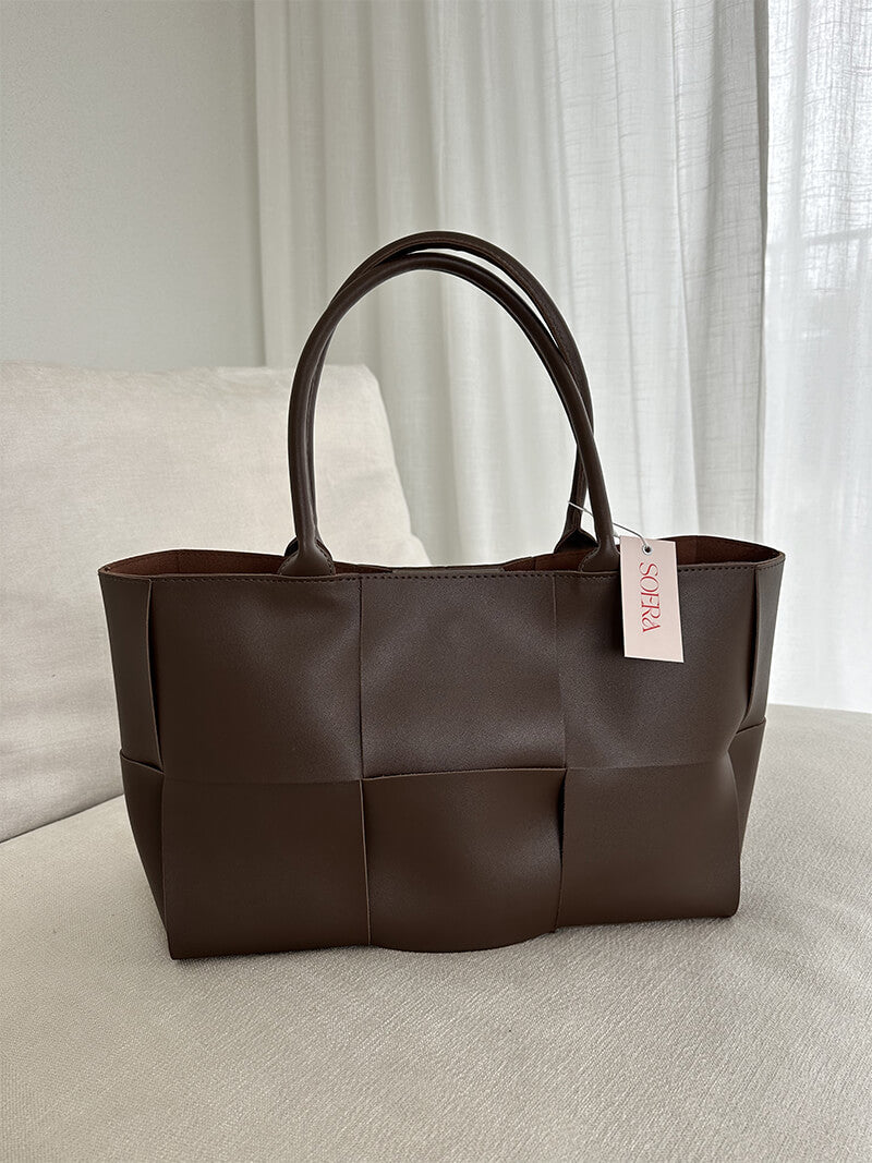 Sac à Main En Cuir Fleuri Élégant
