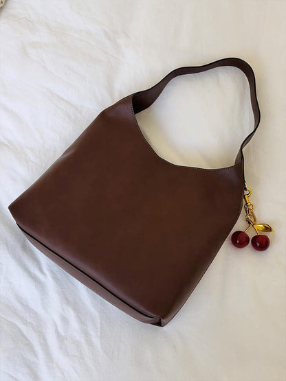 Sac à Main Femme Noir avec Pendentif Élégant