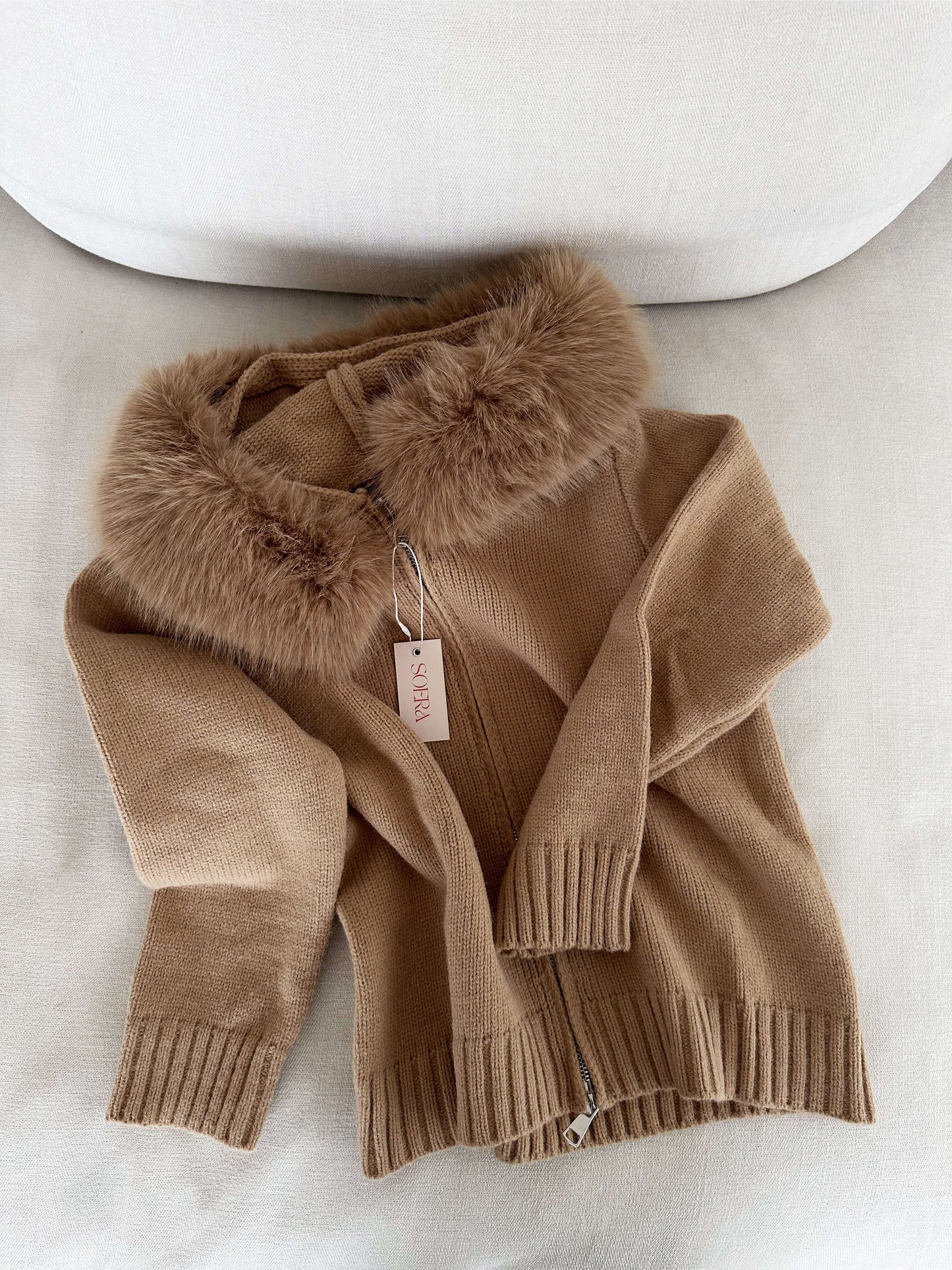 Doudoune Femme Grise Hiver avec Capuche et Fourrure Synthétique