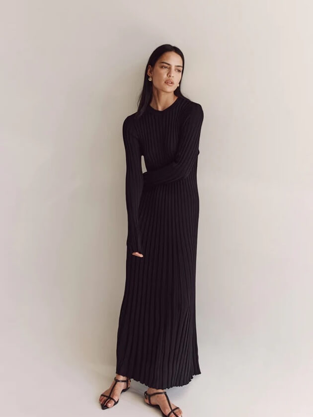 Robe Noire Grande Taille à Manches Longues
