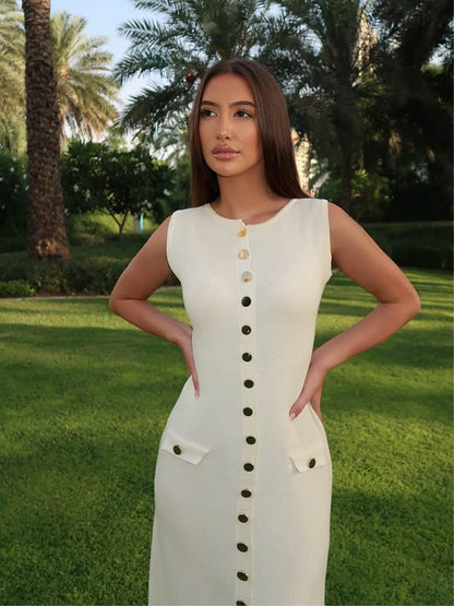 Robe Maxi Élégante sans Manches avec Détails Boutons