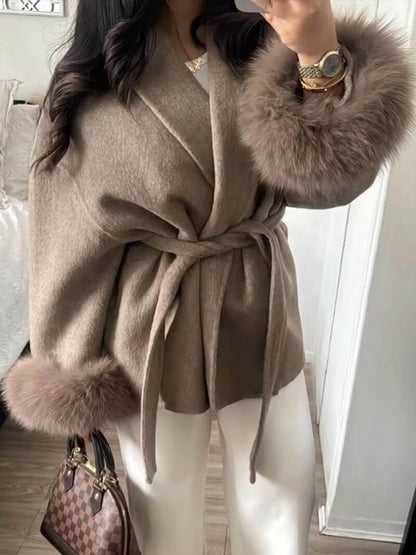 Manteau femme hiver court avec col en fausse fourrure élégant