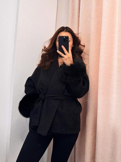 Manteau femme hiver court avec col en fausse fourrure élégant