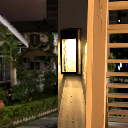 SolarGlow™ – Applique Murale Solaire Étanche avec Détection Automatique