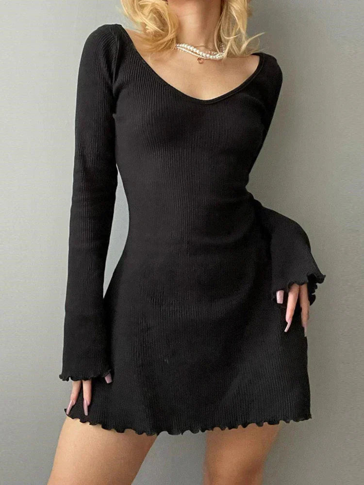 Robe femme décontractée col V manches longues → Robe féminine décontractée col en V