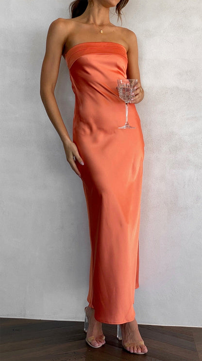 Robe de soirée décolletée pour femme, plissée et parfaite pour mariage - BerlinGlamour
