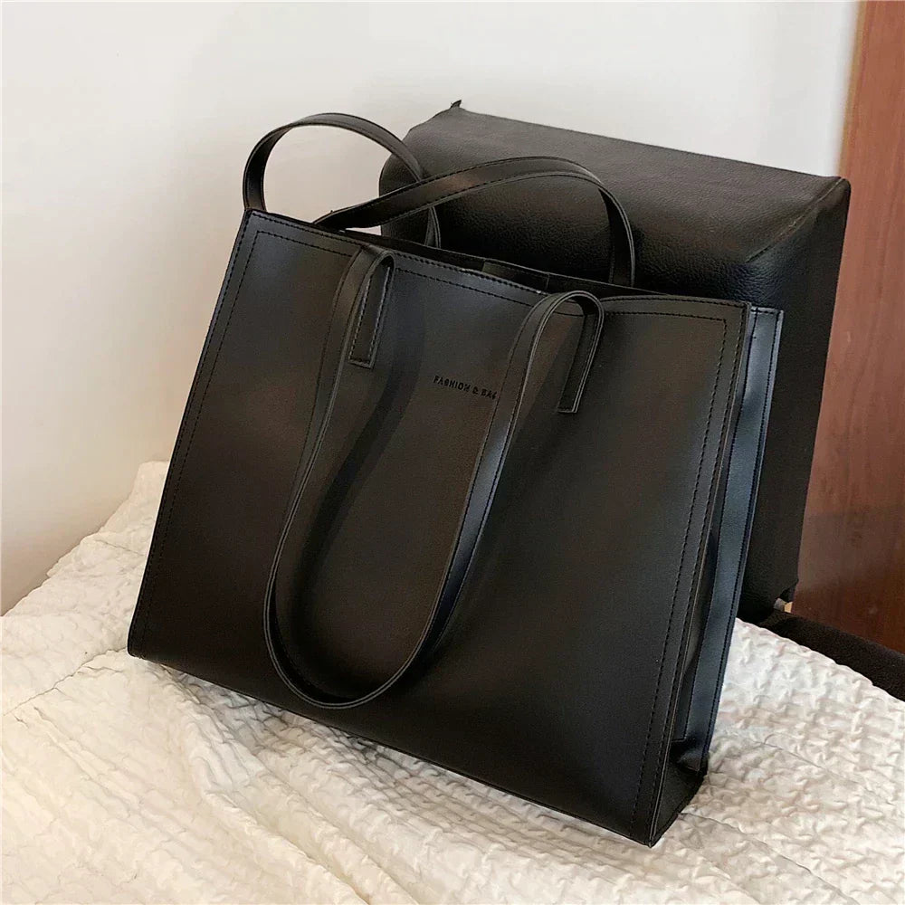 Sac à main femme cuir noir grand format élégant