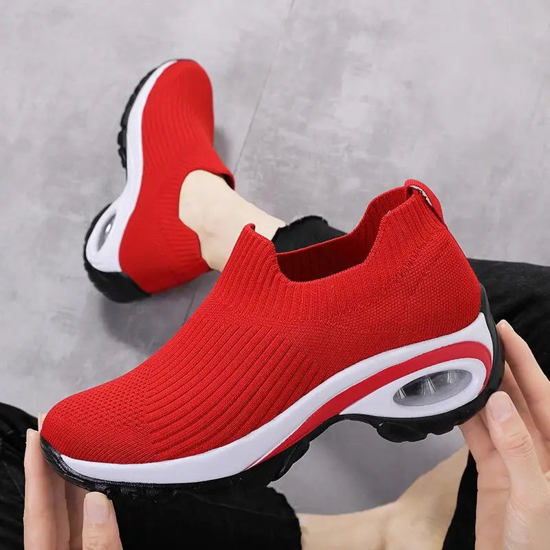 Basket Femme Confortable à Talons Plats Élégants