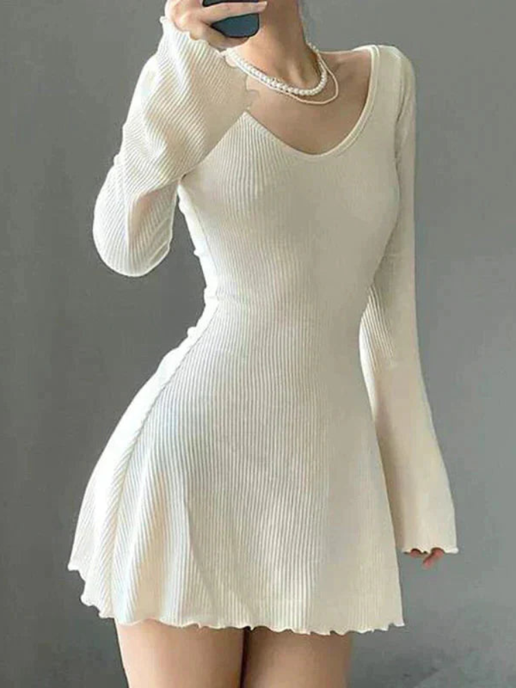 Robe femme décontractée col V manches longues → Robe féminine décontractée col en V