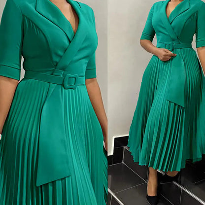 Robe Courte Plissée Élastique avec Ceinture Adjustative
