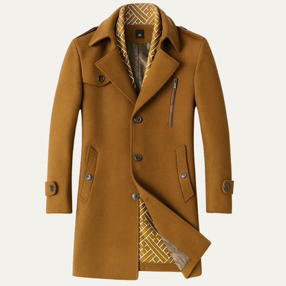 VogeLuxe | Caban court pour homme d'inspiration militaire 3
