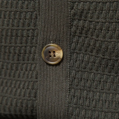 VogeLuxe | Cardigan texturé à col montant pour homme 5