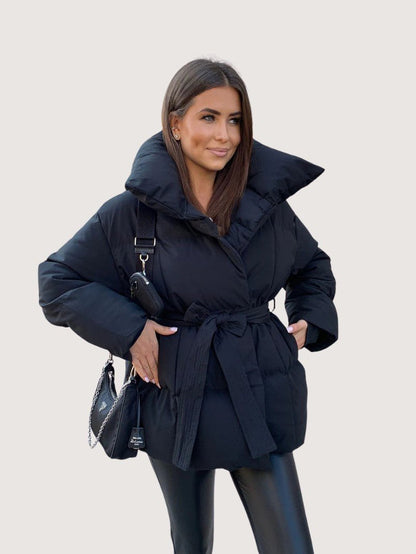 VogeLuxe | Doudoune oversize portefeuille pour femme 1
