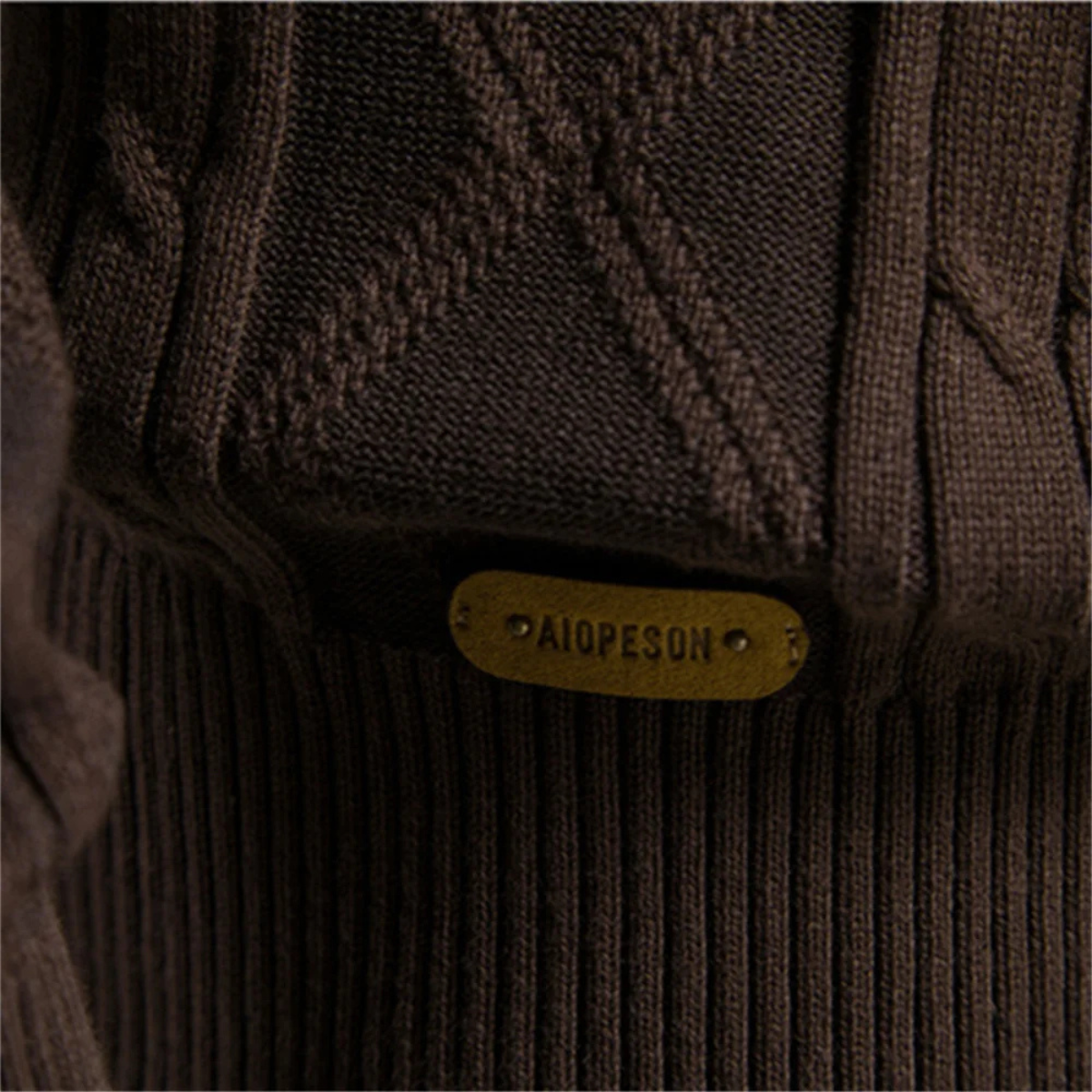 VogeLuxe | Gilet cardigan homme à col châle et torsades 3