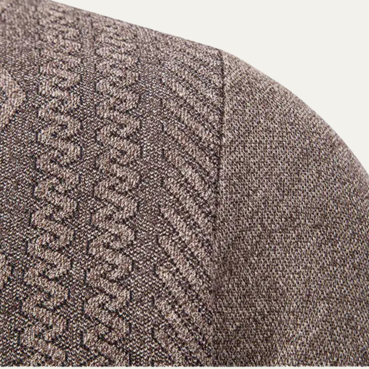 VogeLuxe | Gilet en maille texturée à col en V pour homme 4