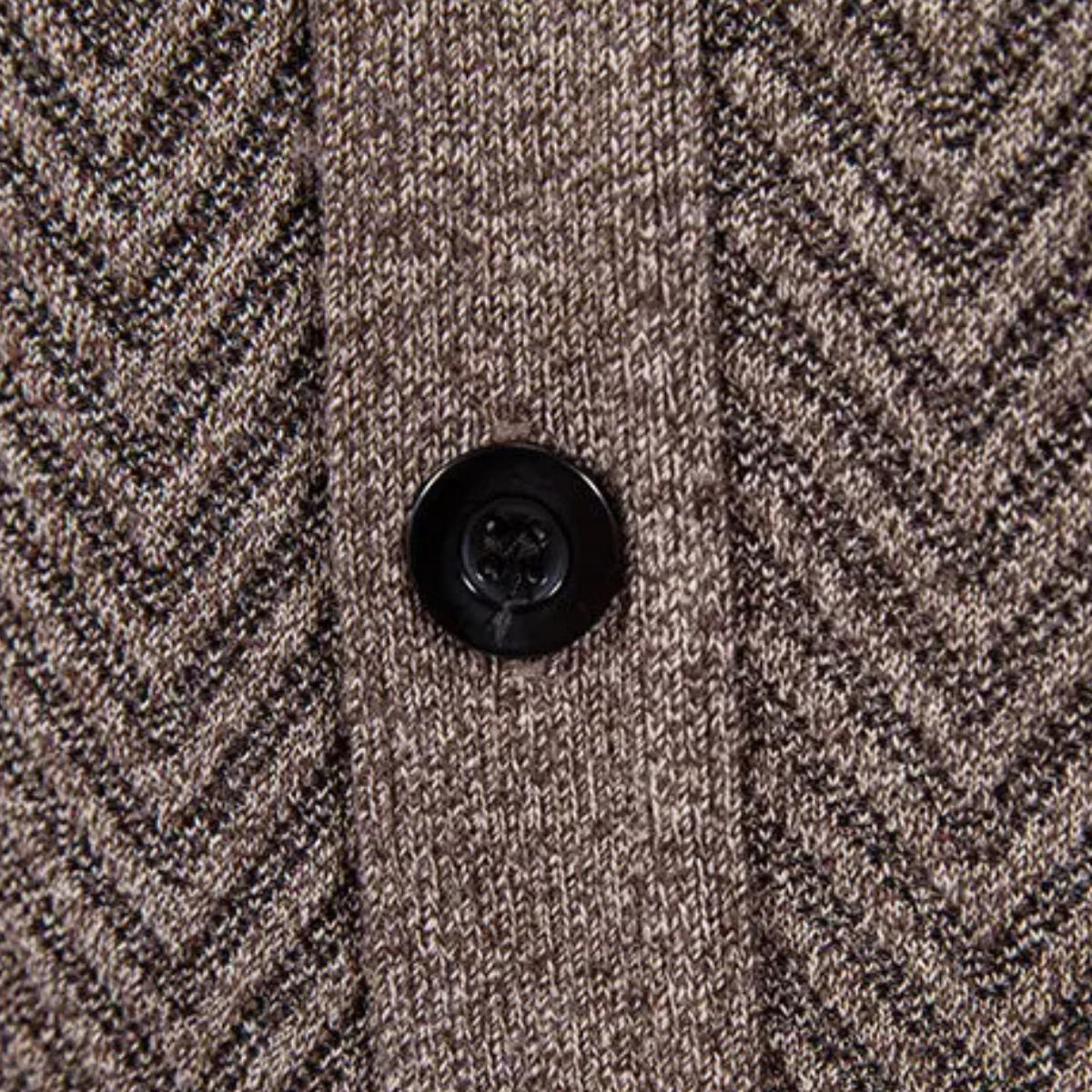 VogeLuxe | Gilet en maille texturée à col en V pour homme 5