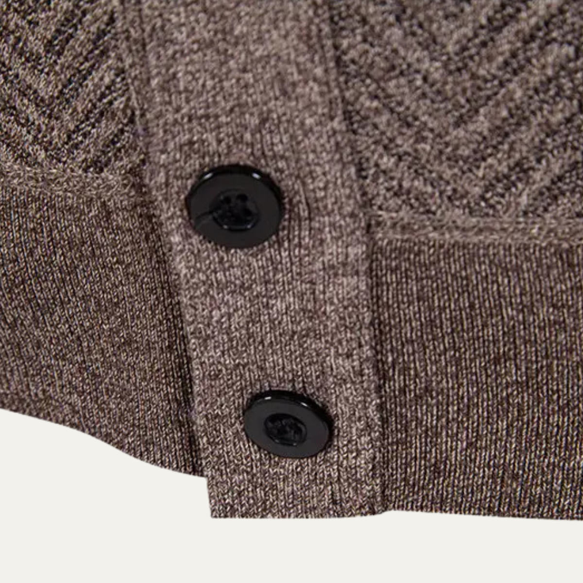 VogeLuxe | Gilet en maille texturée à col en V pour homme 6