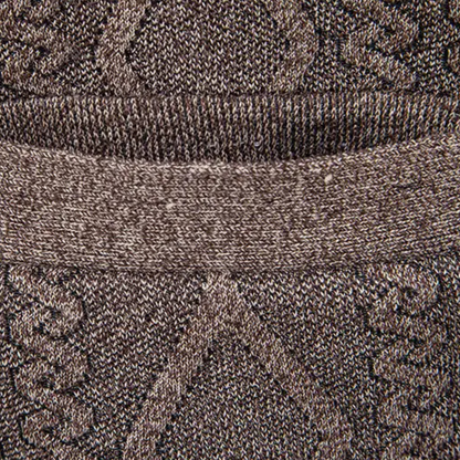 VogeLuxe | Gilet en maille texturée à col en V pour homme 7